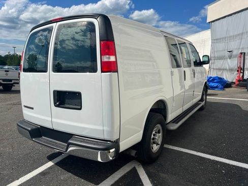 Used 2025 Chevrolet Express 2500 w/ Driver Convenience Package RWD image 5