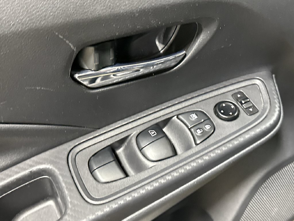 Used 2024 Nissan Versa SV FWD image 19