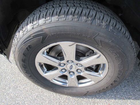 Used 2018 Ford F150 XLT w/ Equipment Group 302A Luxury image 9