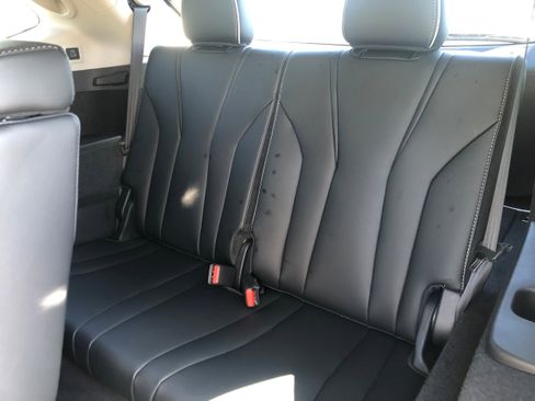 Used 2023 Acura MDX SH-AWD w/ Advance Package image 8