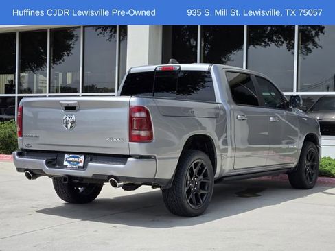 Used 2024 RAM 1500 Laramie AWD/4WD image 7