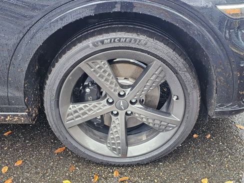 Used 2025 Genesis GV70 3.5T Sport w/ Sport Advanced Package image 31