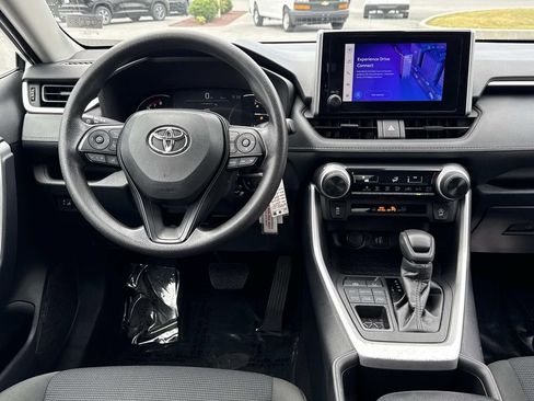 Used 2025 Toyota RAV4 LE AWD/4WD image 3