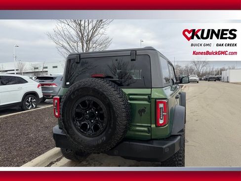 Used 2024 Ford Bronco Wildtrak image 5