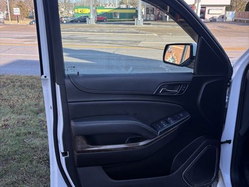 Used 2019 Chevrolet Tahoe LS w/ All-Season Package image 6