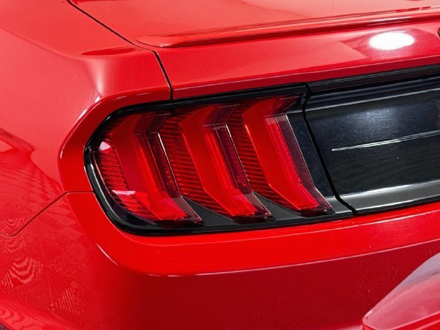 Used 2022 Ford Mustang Premium RWD image 33