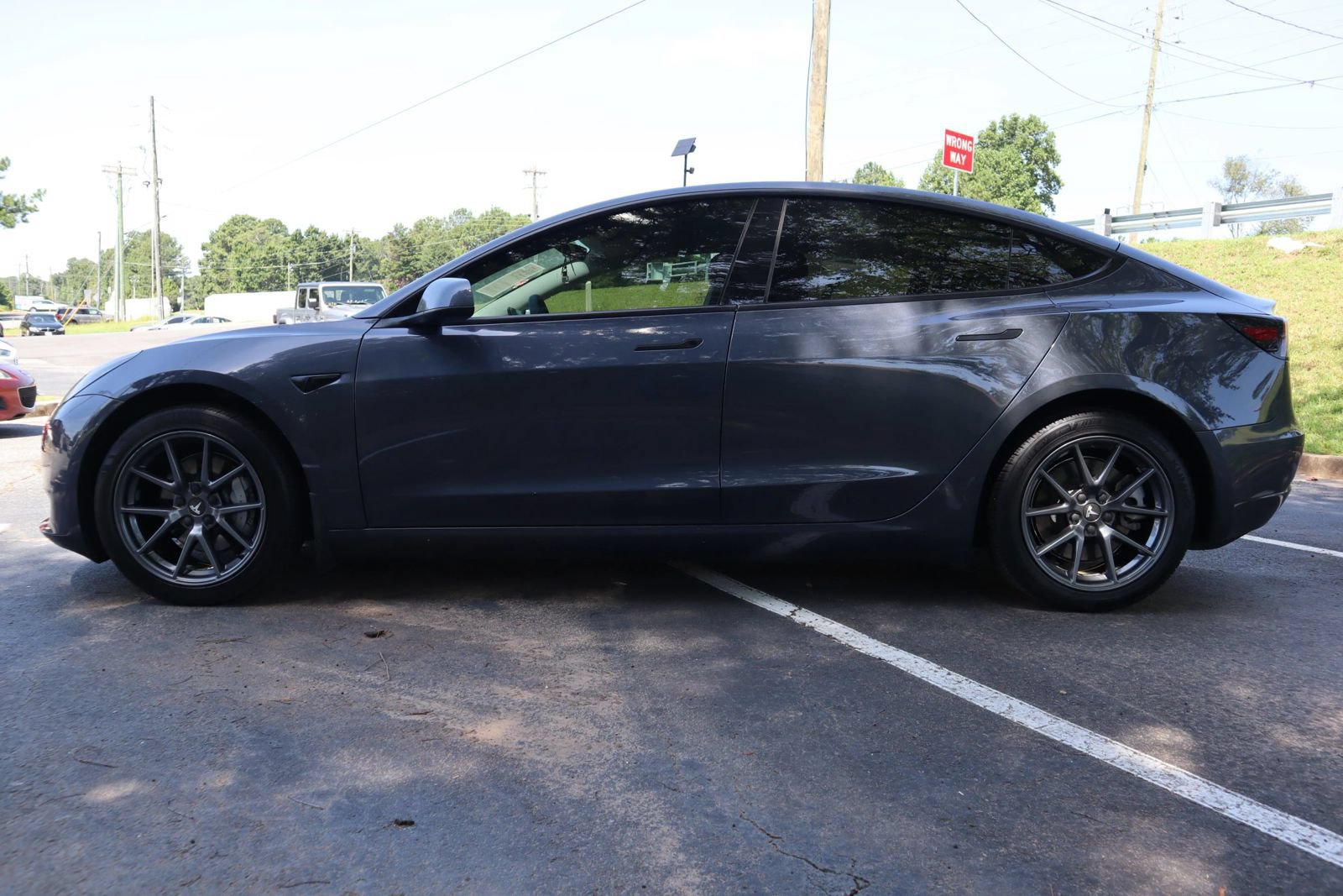 Used 2023 Tesla Model 3 Standard Range RWD image 5