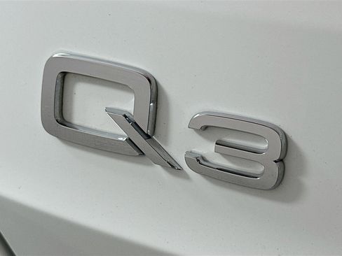 Used 2022 Audi Q3 2.0T Premium image 10