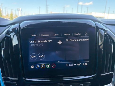 Used 2023 Chevrolet Traverse LT image 18