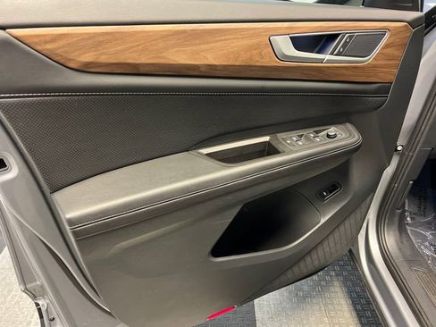 Certified 2024 Volkswagen Atlas SE AWD/4WD image 9