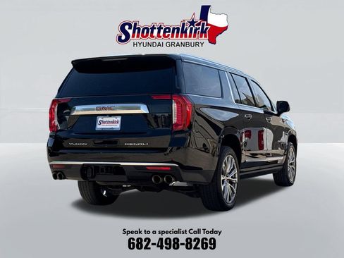 Used 2023 GMC Yukon XL Denali AWD/4WD image 6