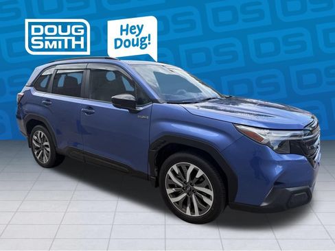 Used 2025 Subaru Forester Touring w/ Touring Package AWD/4WD image 7