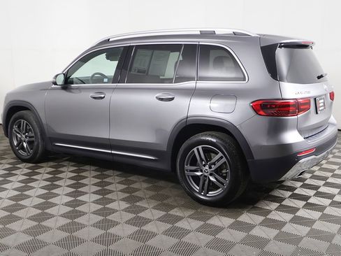 Used 2024 Mercedes-Benz GLB 250 4MATIC w/ Driver Assistance Package image 14