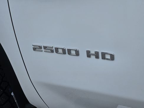 Used 2025 Chevrolet Silverado 2500 LT AWD/4WD image 7