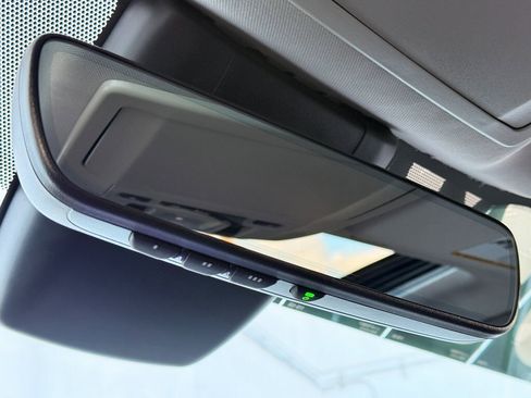 Used 2024 Toyota Highlander Limited image 37