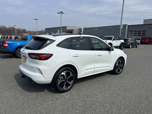 Used 2024 Ford Escape ST-Line Select w/ Tech Pack #2 image 5