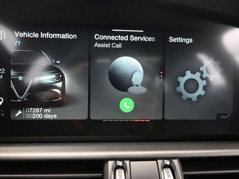 Used 2021 Alfa Romeo Giulia Ti Sport image 32