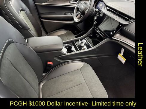 New 2026 Jeep Grand Cherokee Laredo image 4