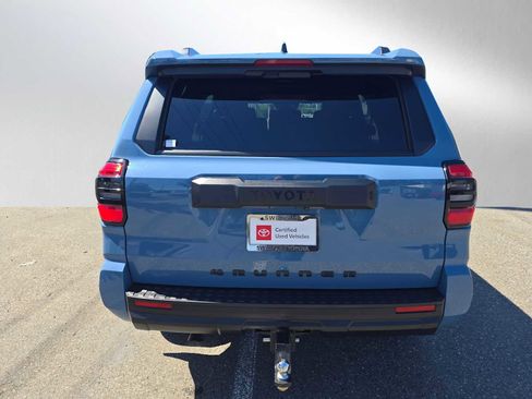 Certified 2025 Toyota 4Runner SR5 AWD/4WD image 4