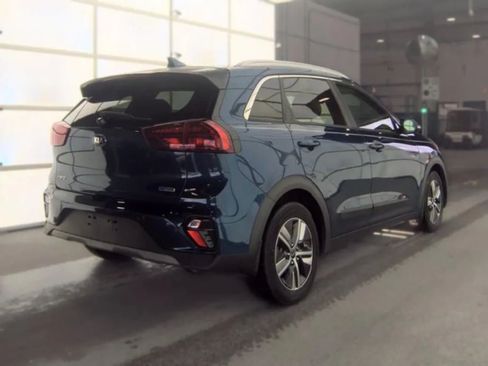 Used 2020 Kia Niro EX Premium FWD image 3