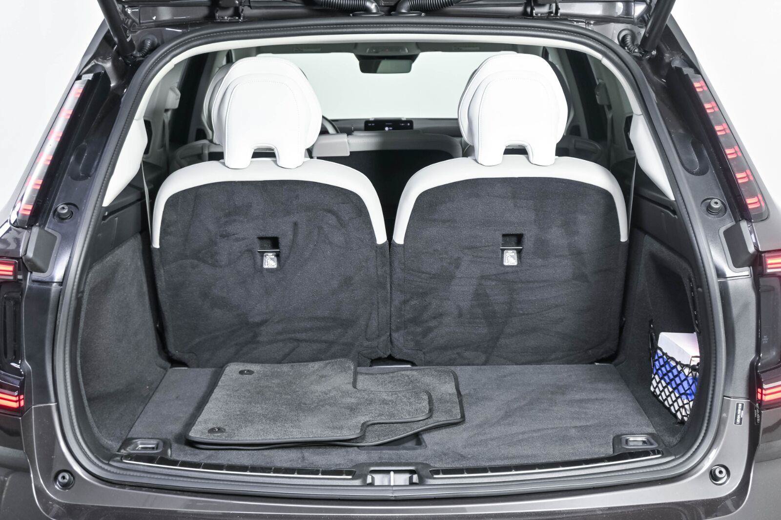 Certified 2025 Volvo EX90 Ultra AWD/4WD image 30