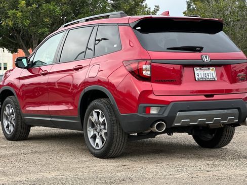 Used 2023 Honda Passport TrailSport image 6