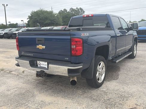 Used 2015 Chevrolet Silverado 2500 LTZ w/ Duramax Plus Package AWD/4WD image 7