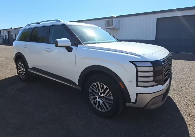 Used 2026 Hyundai Palisade SEL AWD/4WD image 2