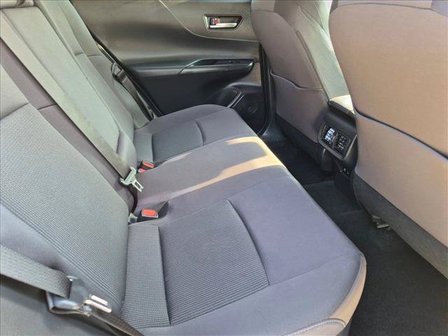Used 2021 Toyota Venza LE AWD/4WD image 18