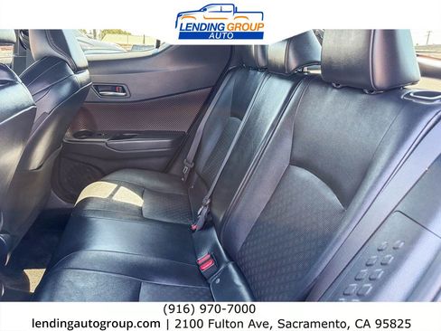 Used 2019 Toyota C-HR Limited FWD image 17