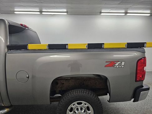Used 2008 Chevrolet Silverado 2500 LT w/ 1LT Convenience Package AWD/4WD image 8