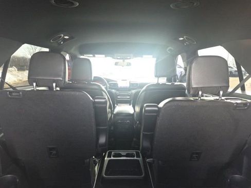 Used 2020 Ford Explorer XLT w/ Equipment Group 202A image 12