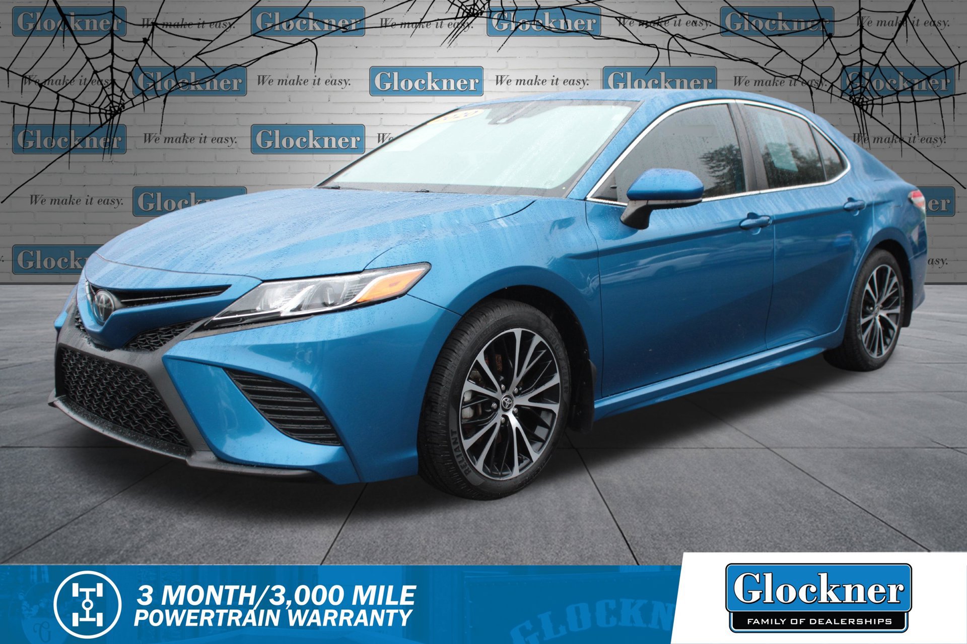 Used 2020 Toyota Camry SE FWD image 1