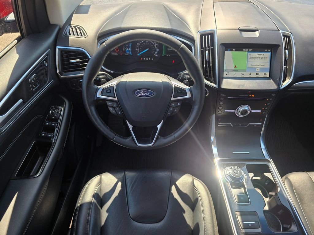 Used 2019 Ford Edge Titanium w/ Cold Weather Package AWD/4WD image 10