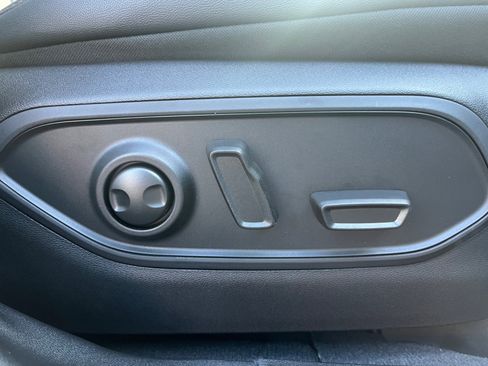 New 2026 Jeep Cherokee Limited image 28