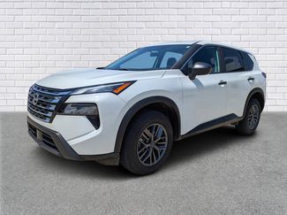 Used 2024 Nissan Rogue S video 1