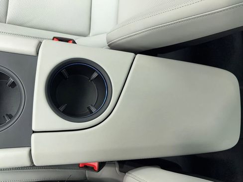 Used 2023 Porsche Taycan 4S image 34