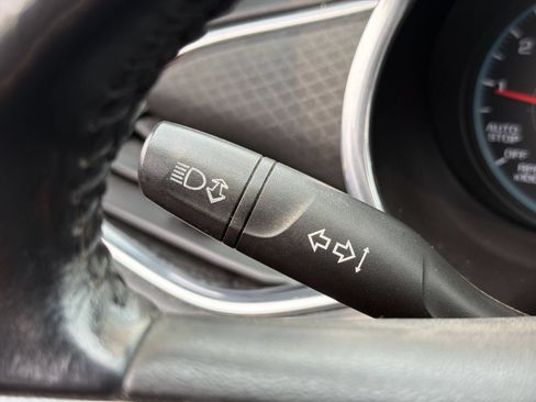 Used 2020 Chevrolet Malibu LT FWD image 31