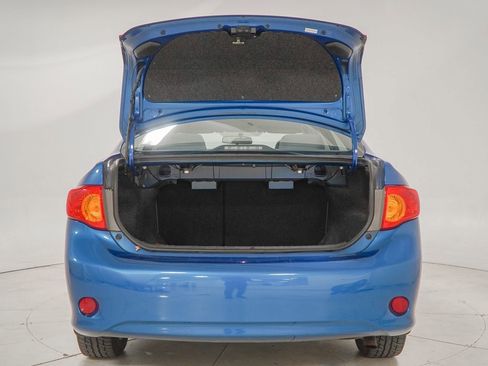 Used 2010 Toyota Corolla LE image 10