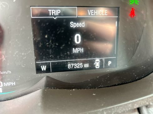 Used 2018 Chevrolet Trax LS AWD/4WD image 14