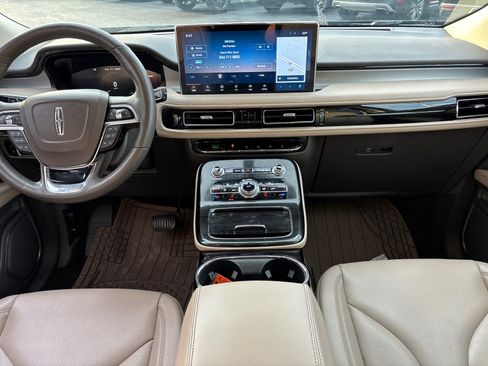 Certified 2022 Lincoln Nautilus AWD w/ Premium Package image 27