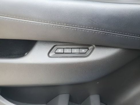 Used 2017 Cadillac Escalade Luxury image 30