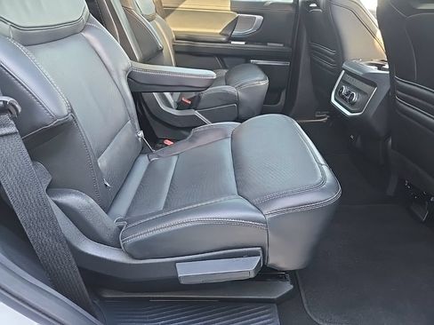 Used 2025 Ford Expedition Platinum AWD/4WD image 86