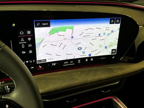 Certified 2025 Audi Q5 Premium w/ Convenience Package image 3