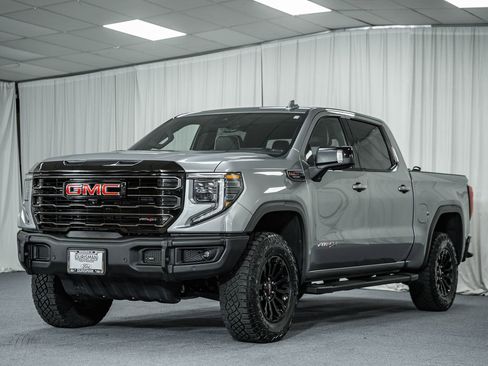Used 2023 GMC Sierra 1500 AT4X image 3