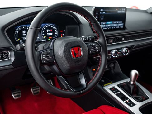 Used 2023 Honda Civic Type R image 11