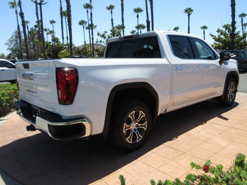 Used 2025 GMC Sierra 1500 SLT RWD image 4