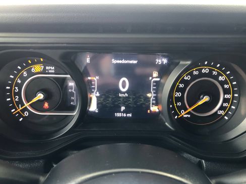 Used 2024 Jeep Wrangler Unlimited Sahara w/ Technology Group AWD/4WD image 38