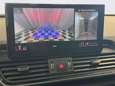 Used 2024 Audi SQ5 Premium Plus image 24