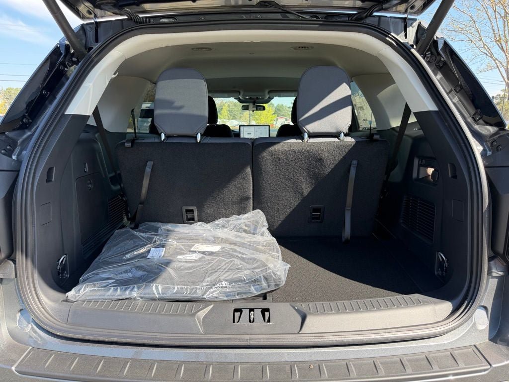 New 2026 Ford Explorer Active AWD/4WD image 14